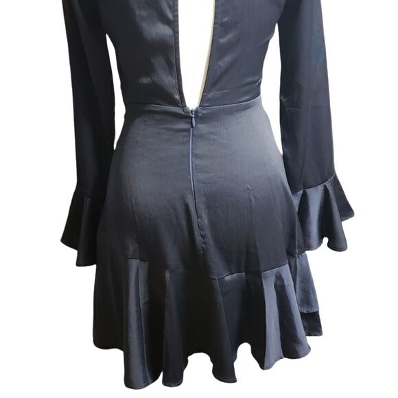 Selfie Leslie Khandi Long Sleeve Ruffle Wrap Dress XSMALL - Picture 7 of 15